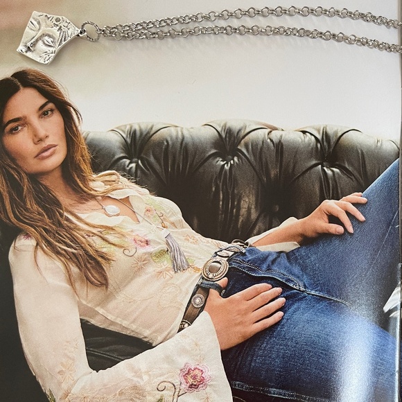 ARTISAN CRAFTED "Namaste" Buddha Necklace is New without Tags. - Picture 6 of 7